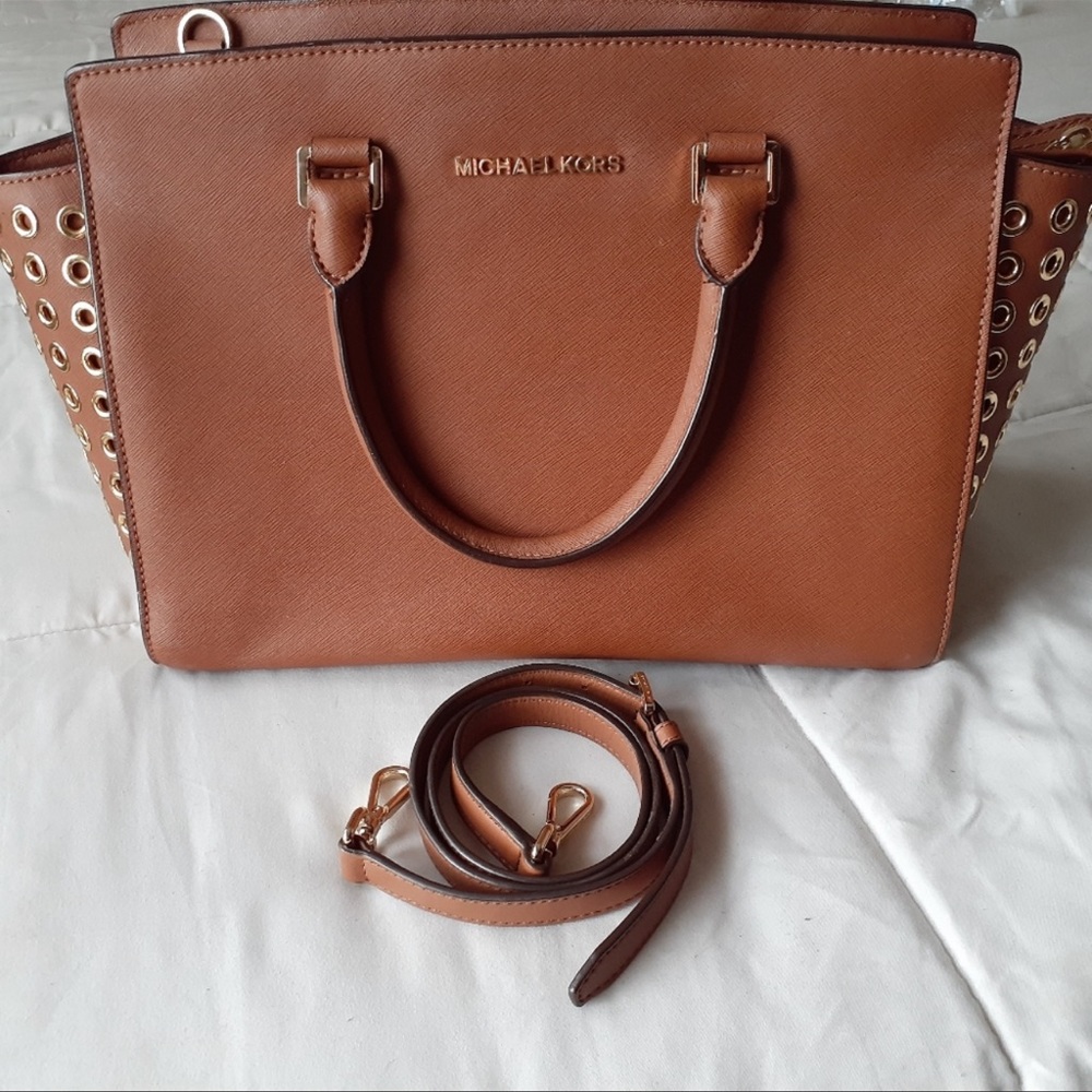 Micheal Kors purse
